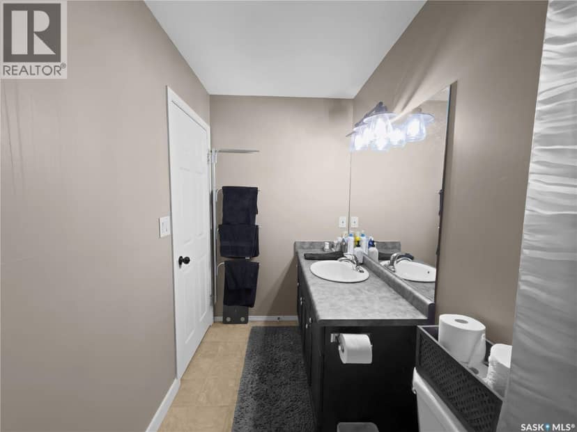 447 Blakeney CRESCENT — photo 40 of 40