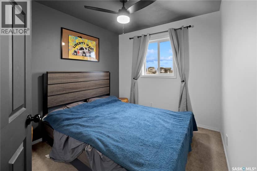 447 Blakeney CRESCENT — photo 37 of 40