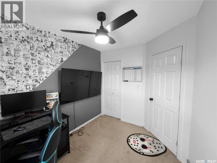 447 Blakeney CRESCENT — photo 33 of 40