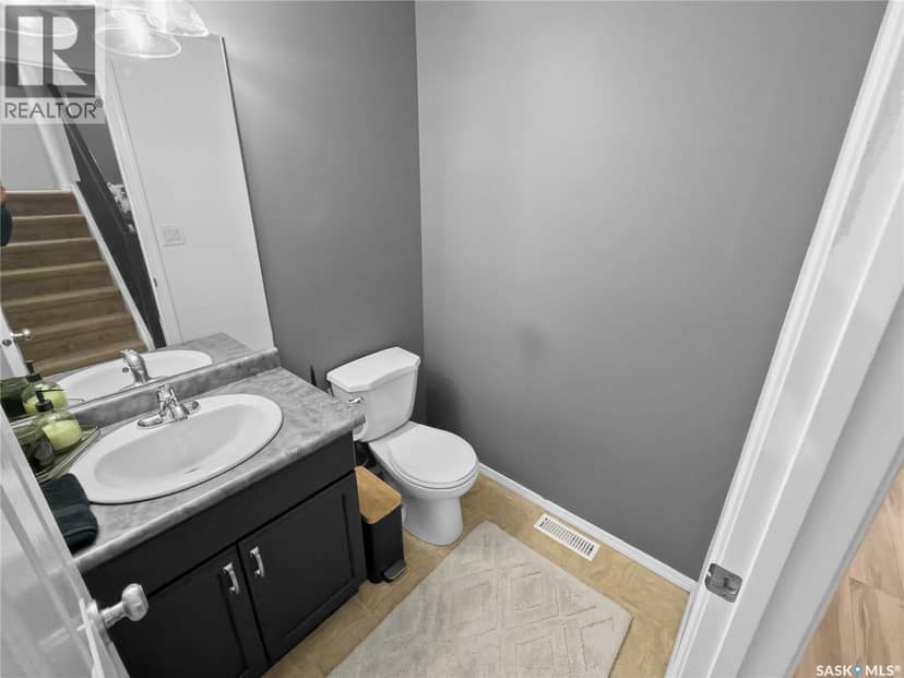 447 Blakeney CRESCENT — photo 26 of 40