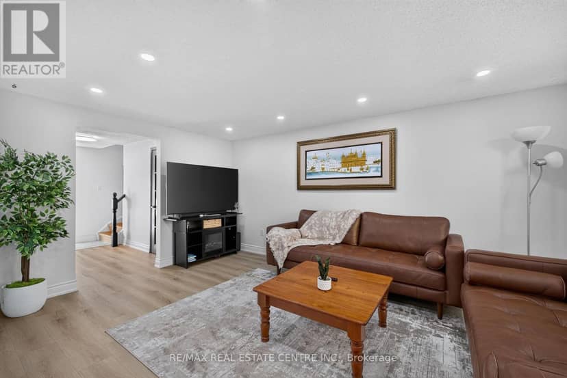 122 Moss Place — photo 10 of 40