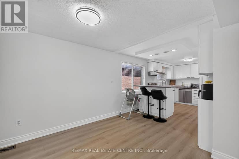 122 Moss Place — photo 11 of 40