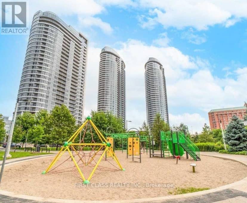 2216 - 135 Village Green Square — photo 4 of 18