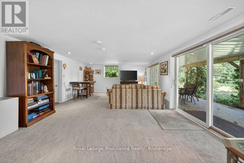 1401 Whites Road — photo 33 of 40