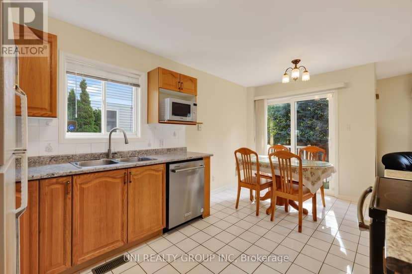 43 Crystal Park Crescent — photo 11 of 40