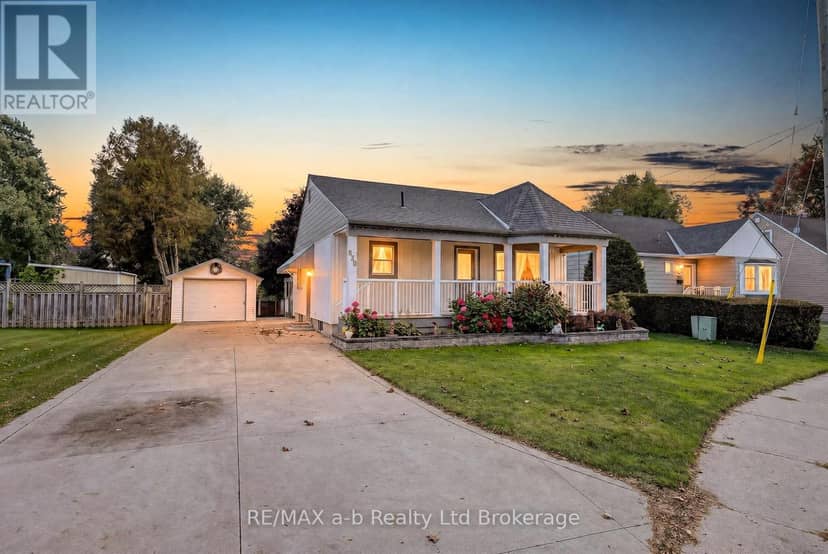 830 Maple Avenue, Woodstock, photo 2