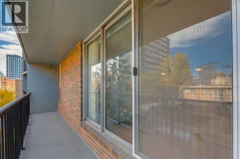 303, 715 15 Avenue SW — photo 28 of 40