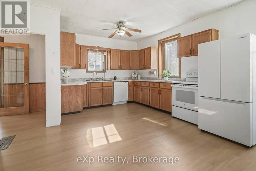 44 Schade Street — photo 14 of 40