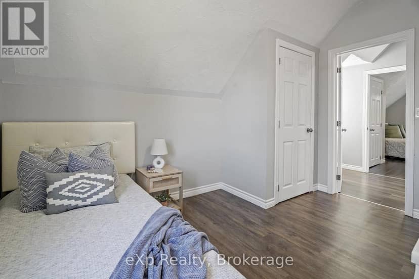 44 Schade Street — photo 31 of 40