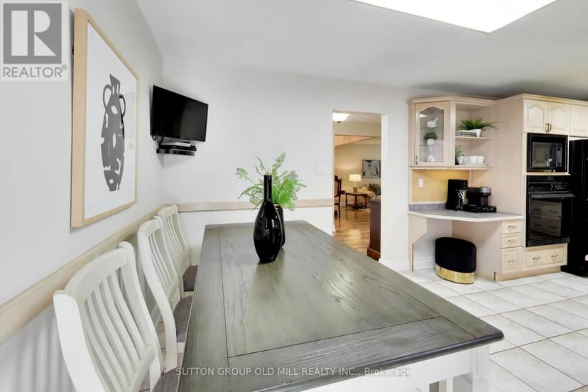 251 Chalfield Lane — photo 13 of 40