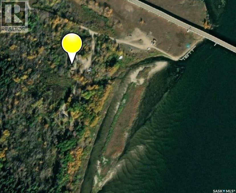 6 Scot's Landing - log cabin near Nipawin, Torch River Rm No. 488, photo 6