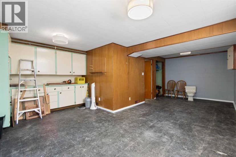 1622 Strathcona Street — photo 20 of 32