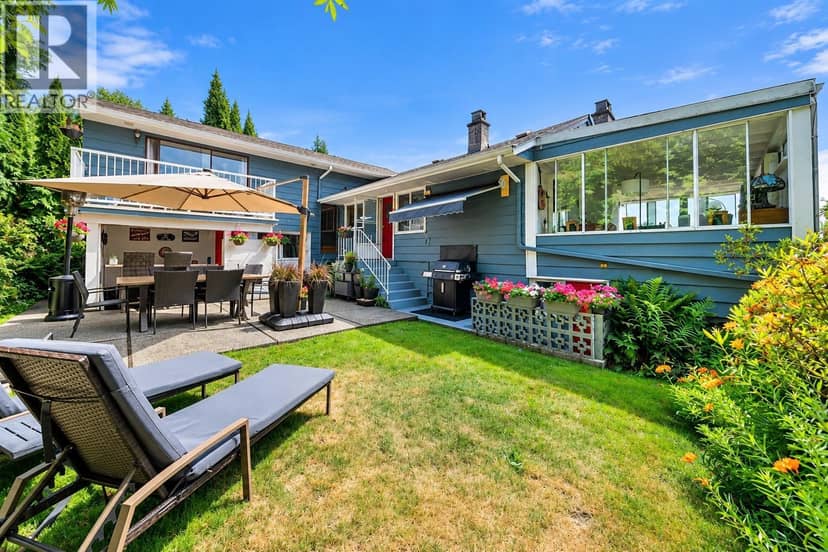674 BLUERIDGE AVENUE, North Vancouver, photo 3