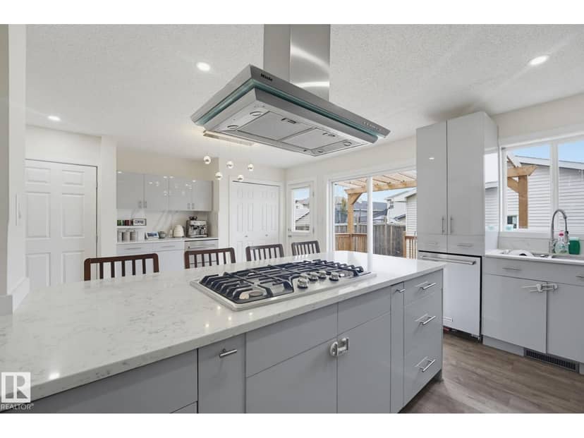 17 Vista — photo 11 of 37