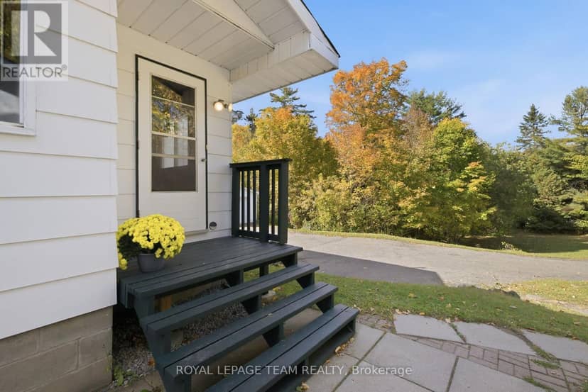 4775 Calabogie Road — photo 9 of 40