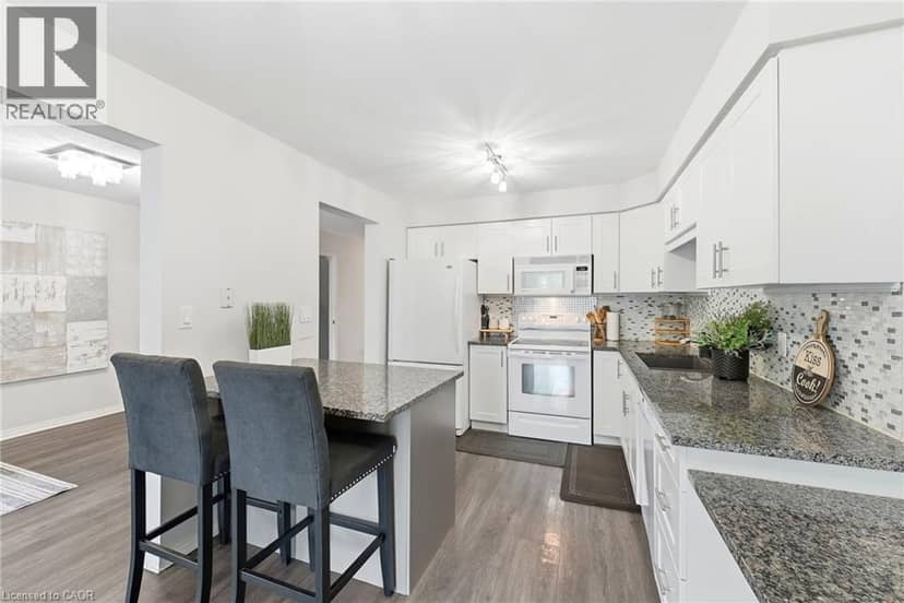 283 FENNEL Street — photo 15 of 40