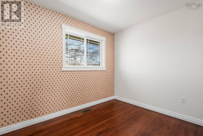 81 Flamingo Drive — photo 18 of 37