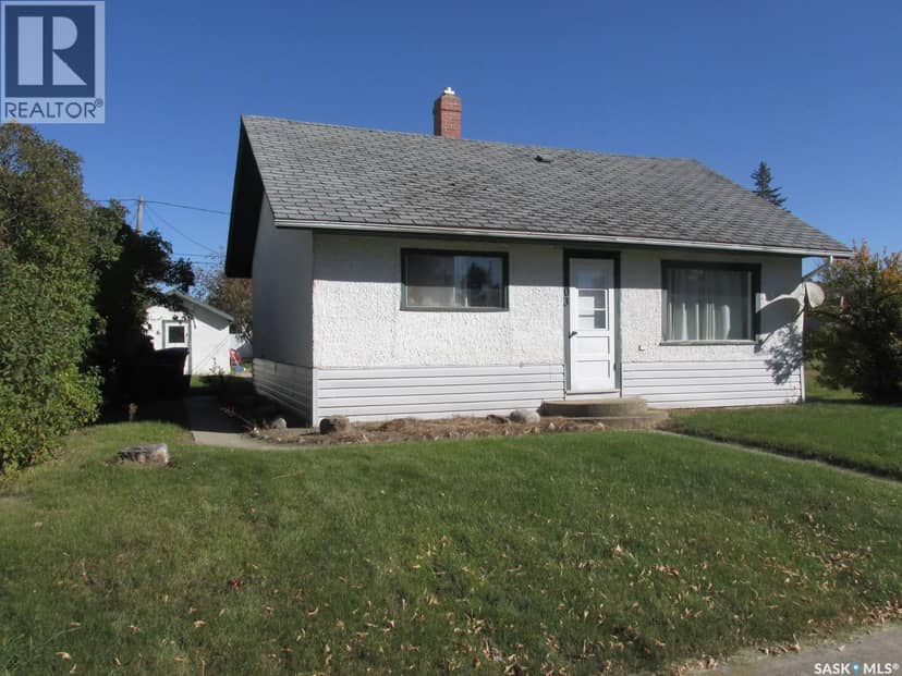 303 2nd STREET W — photo 1 of 20