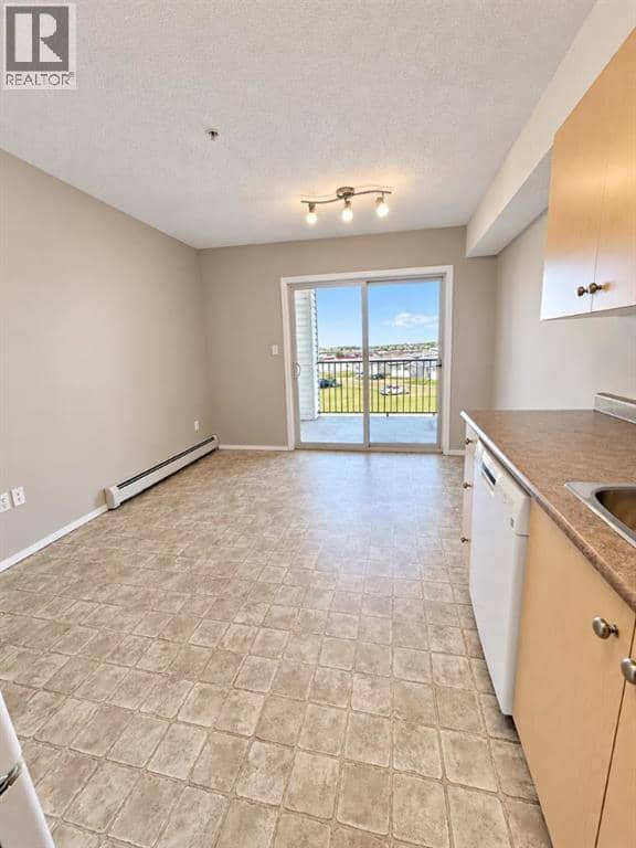 306, 204 17 Street E, Brooks, photo 2