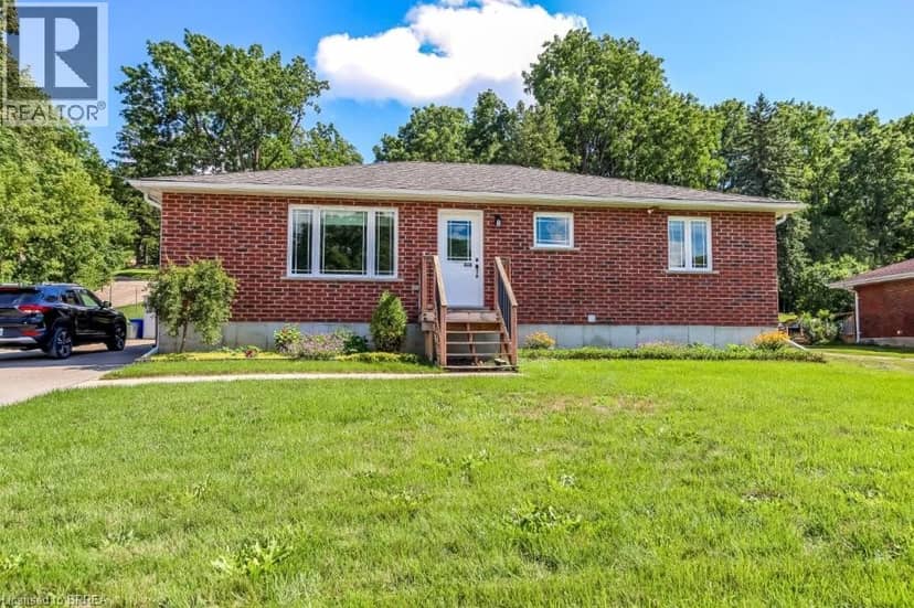 584616 BEACHVILLE Road — photo 1 of 26