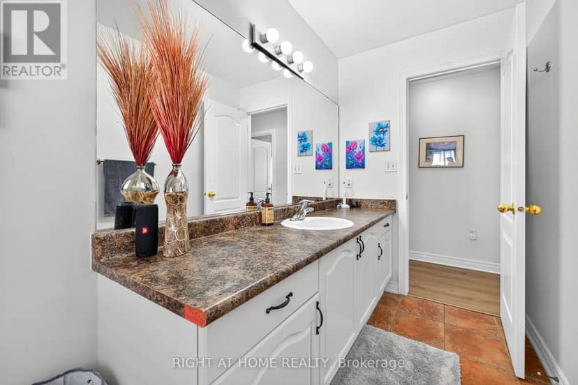 54 Vinifera Drive — photo 23 of 40