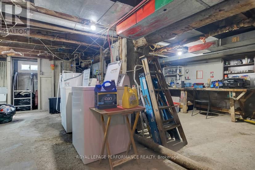 228 Carillon Street — photo 17 of 22