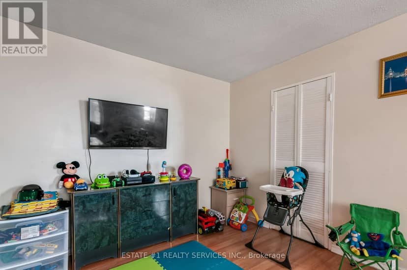 402 - 3555 Derry Road E — photo 19 of 26
