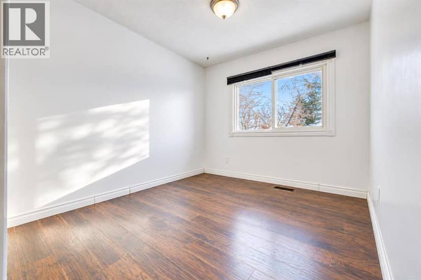 3131 Dover Crescent SE — photo 13 of 25