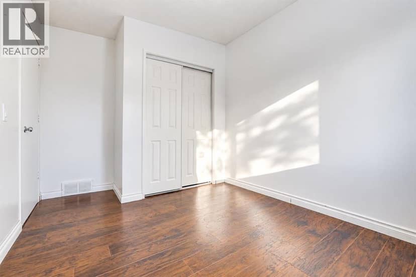 3131 Dover Crescent SE — photo 14 of 25