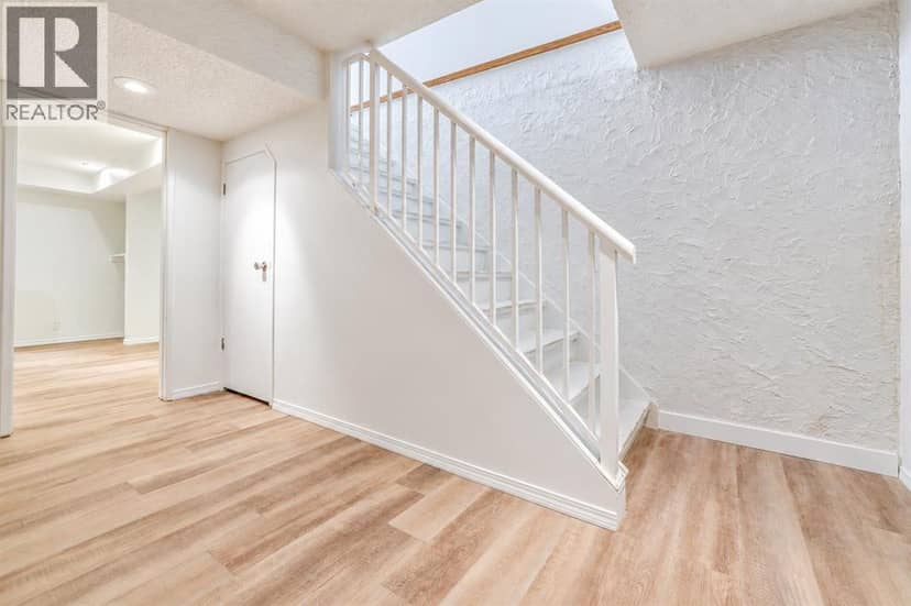 3131 Dover Crescent SE — photo 20 of 25