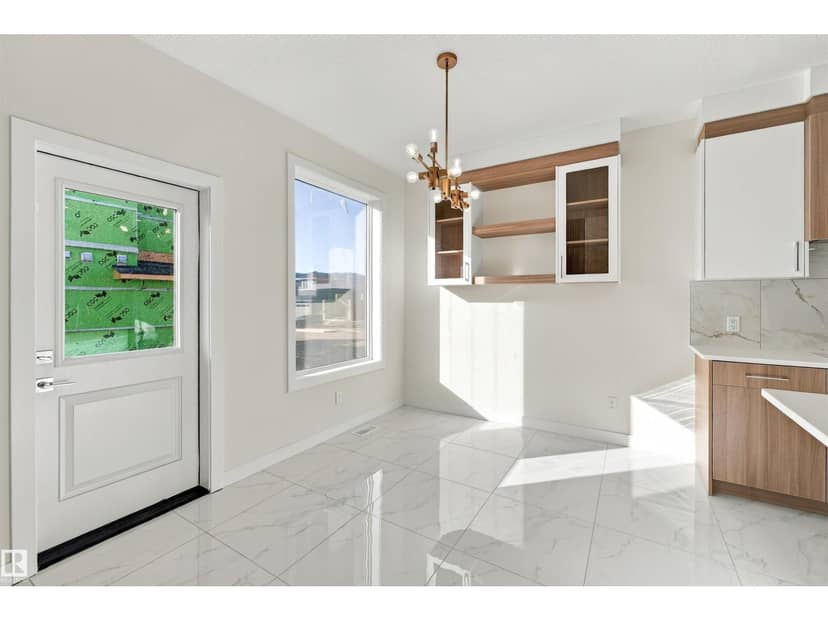 3824 39 St — photo 19 of 40