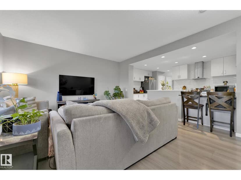 5914 Anthony Cr SW SW — photo 18 of 40