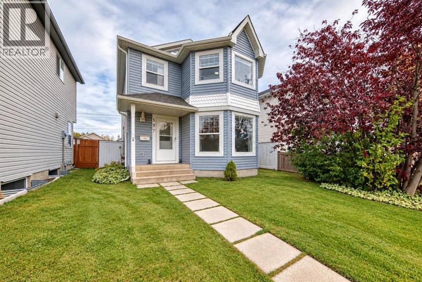 197 Tarington Close NE — photo 12 of 40