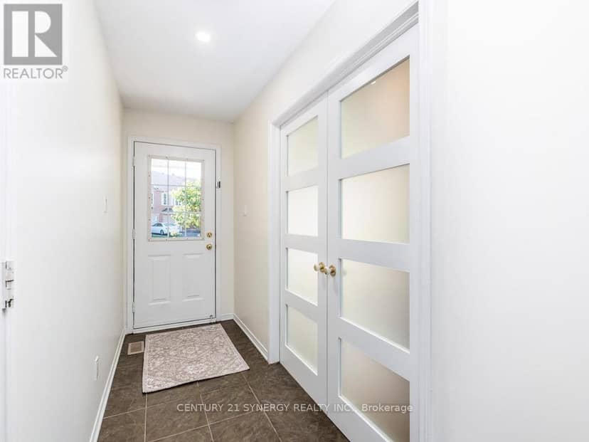 128 Macassa Circle — photo 3 of 40