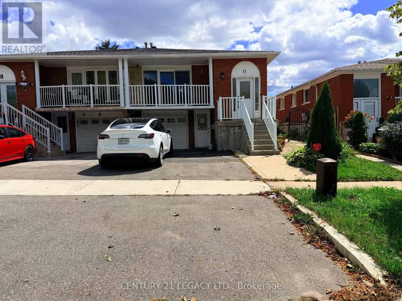 11 Tolton Drive, Brampton, photo 2