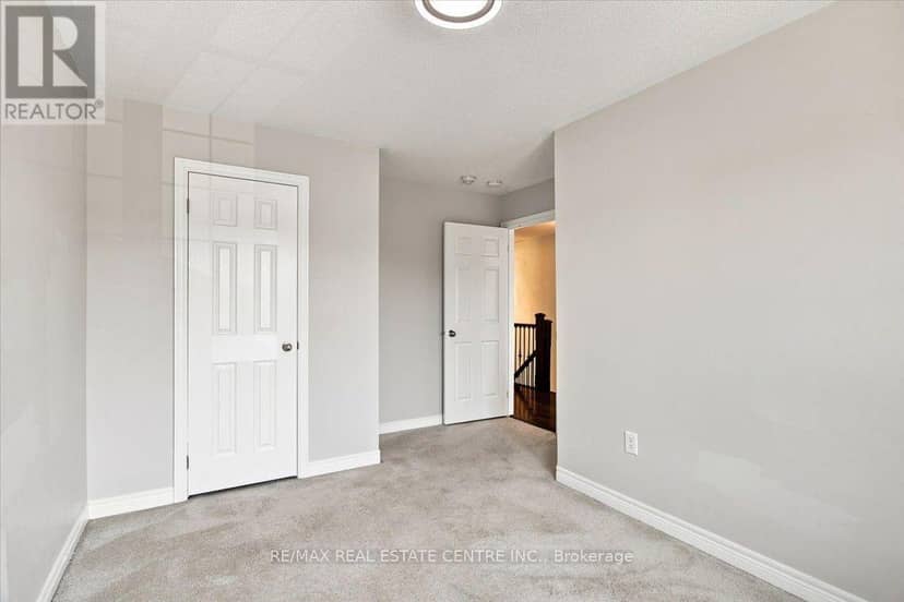 1053 Job Crescent — photo 30 of 40