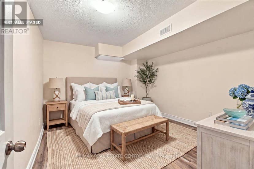 1053 Job Crescent — photo 37 of 40