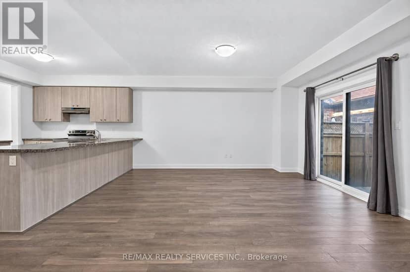 225 Coronation Road — photo 16 of 40