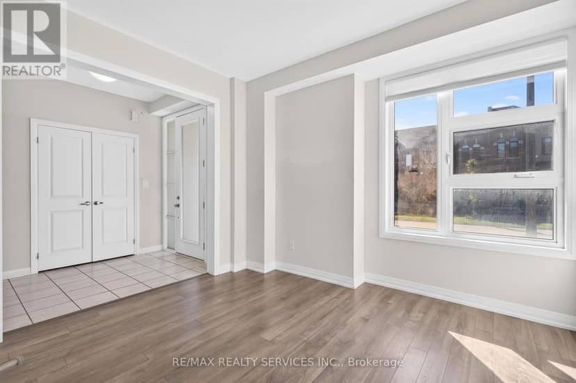 225 Coronation Road — photo 7 of 40