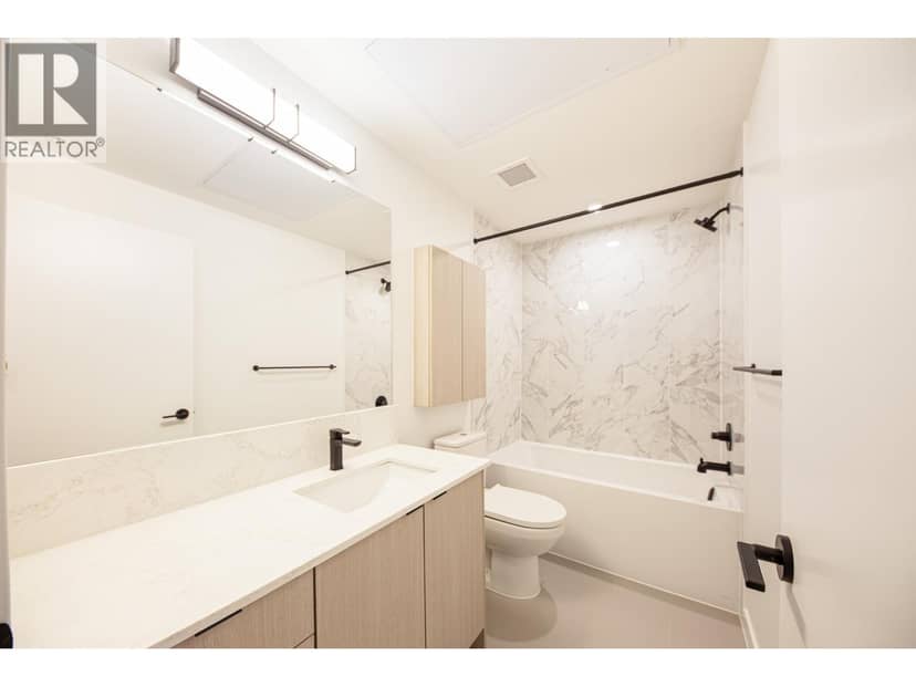 102 2277 HAWTHORNE AVENUE, Port Coquitlam, photo 2