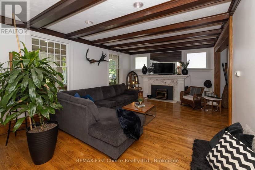 427 Norah Street S — photo 14 of 40