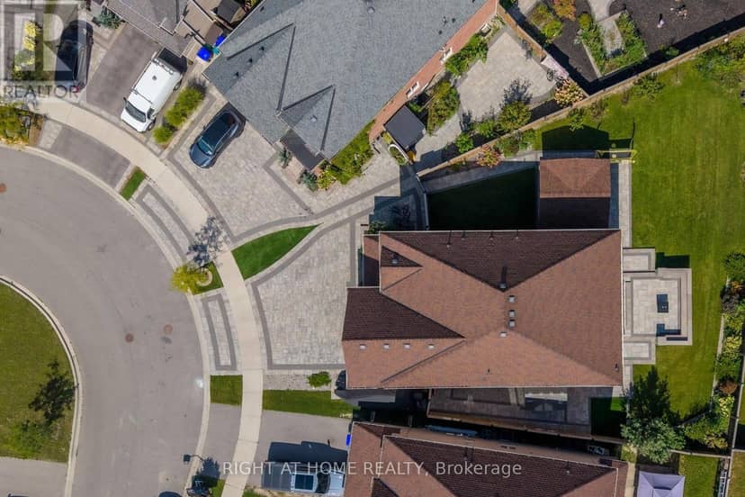 35 Empire Drive — photo 2 of 40