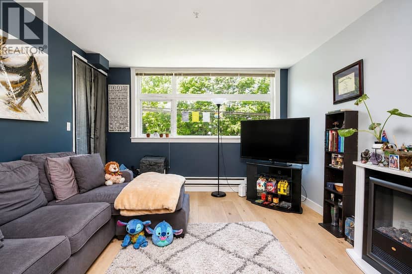205 5488 CECIL STREET, Vancouver, photo 2