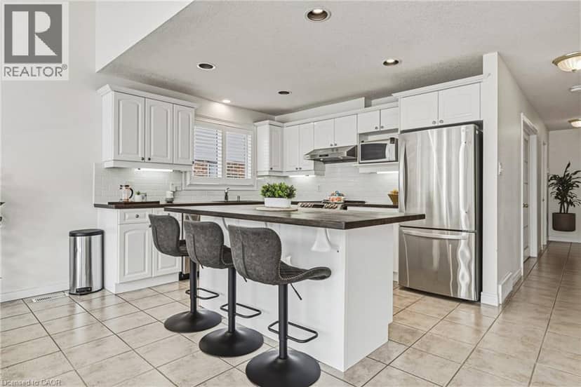 140 COUNTRY CLUB Drive — photo 9 of 40