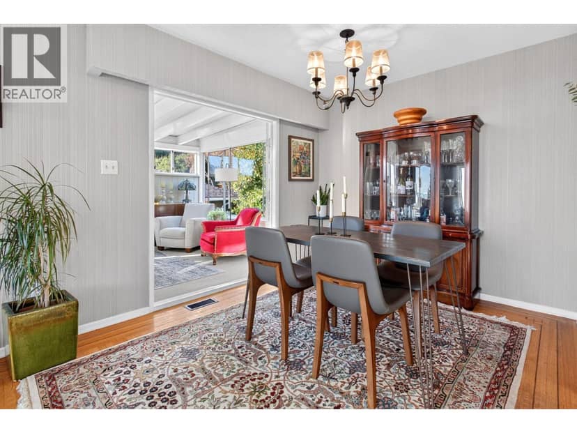 674 BLUERIDGE AVENUE, North Vancouver, photo 7