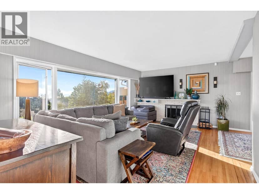 674 BLUERIDGE AVENUE, North Vancouver, photo 5