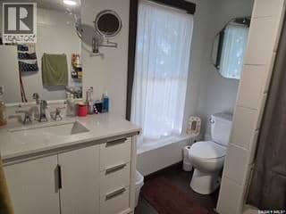 312 32nd STREET — photo 9 of 26