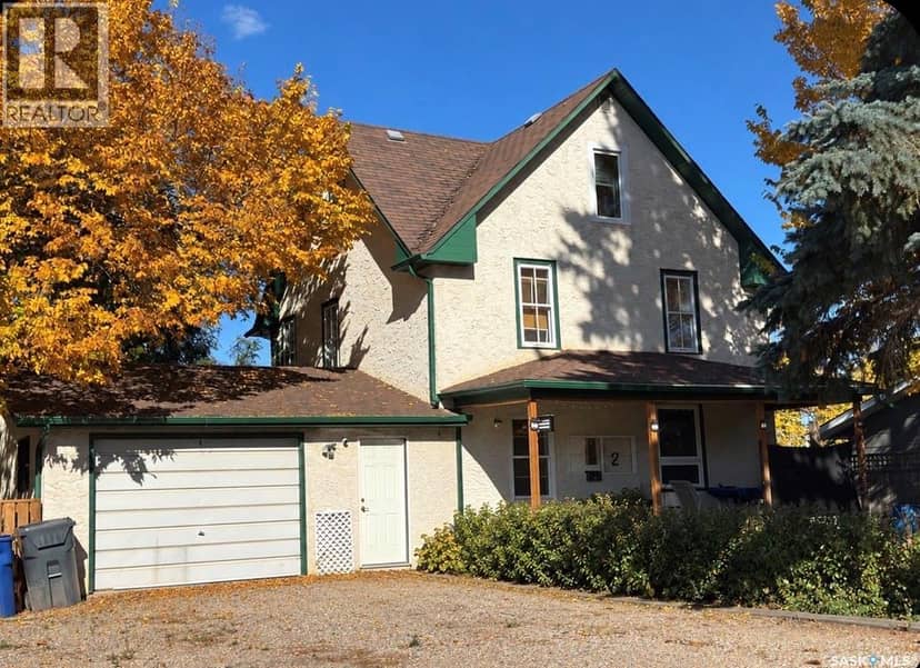 312 32nd STREET, Battleford