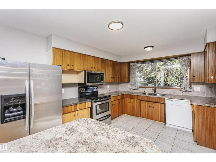 11440 44A AV NW — photo 13 of 40