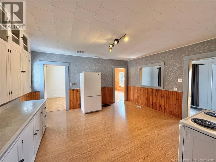389 East Knowlesville Road — photo 10 of 28